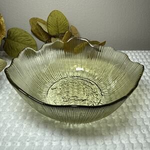 Vintage Scalloped Edge Avocado Green Ribbed Glass Dessert Berry Bowl 6” Decor